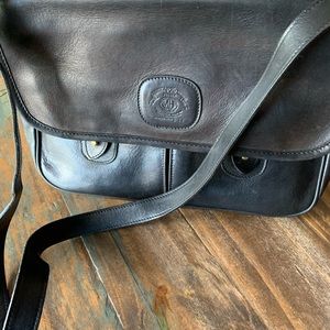Vintage Ghurka shoulder bag. Black Leather
